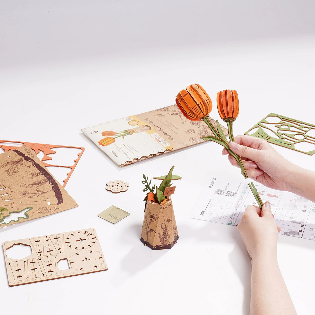 Rowood Orange Tulip DIY Wooden Flower Kit