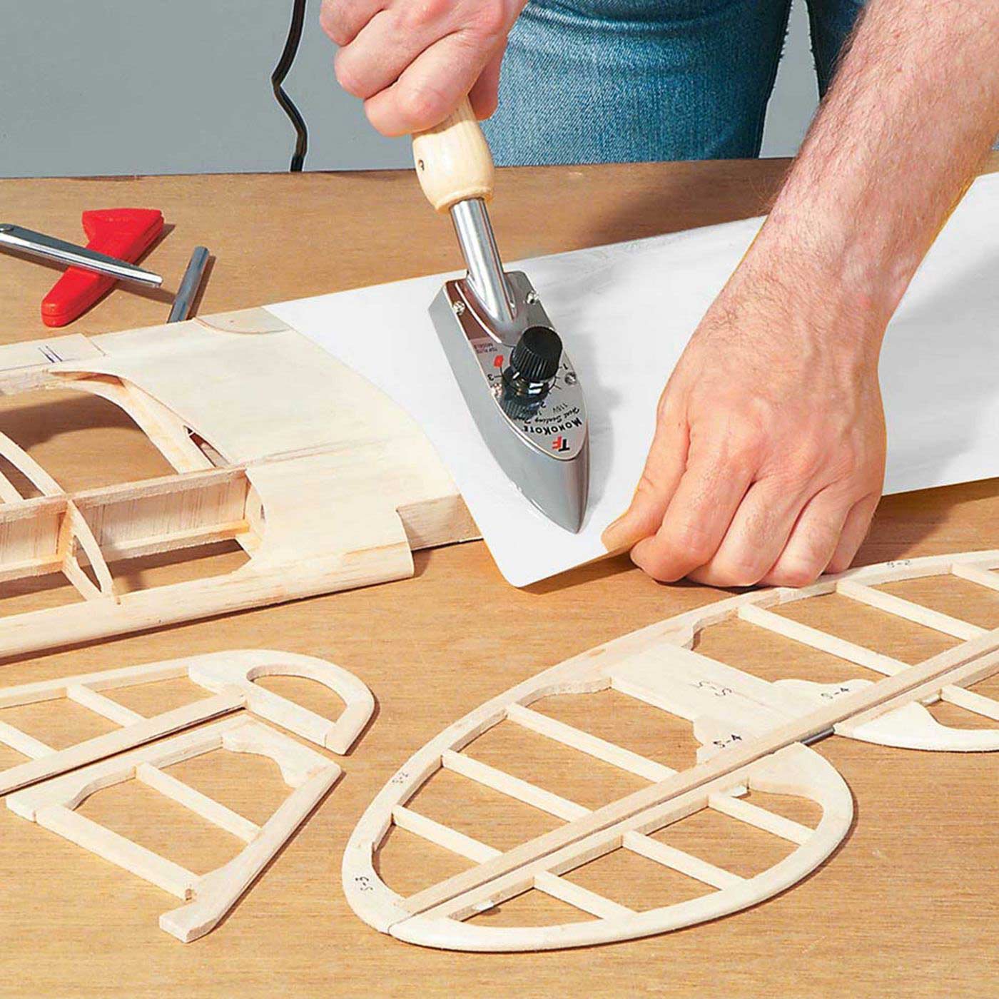 MonoKote Jet White 6'