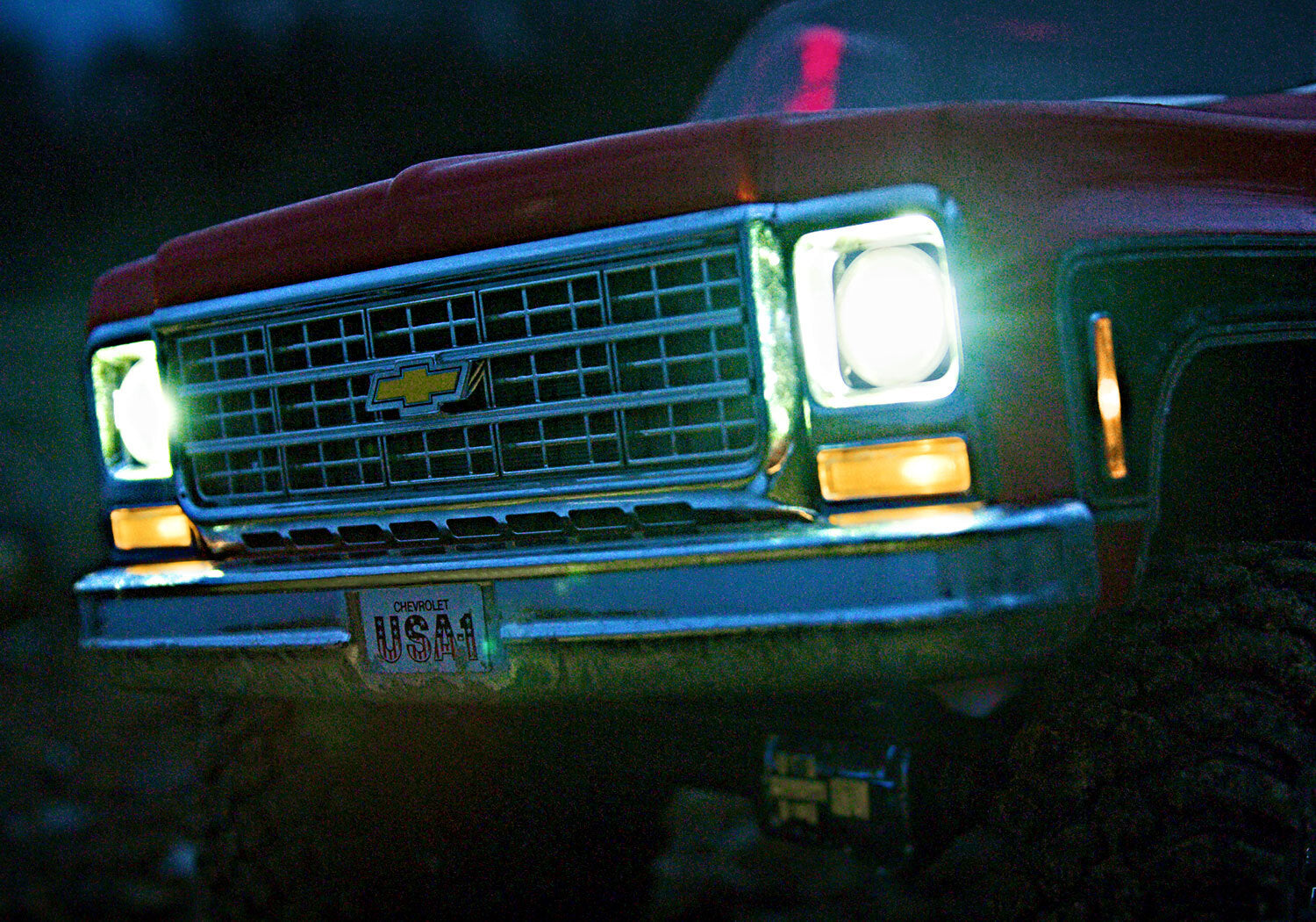 LED light set, complete with power supply (contains headlights, tail lights, side marker lights, & distribution block) (fits #8130 series bodies)