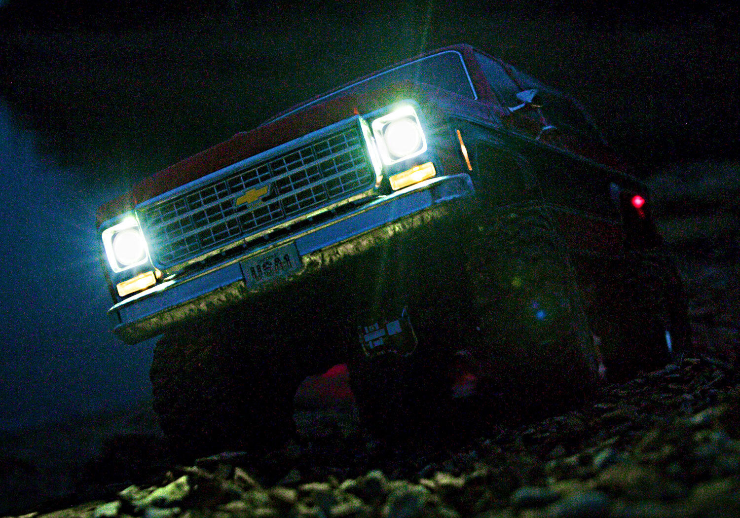 LED light set, complete with power supply (contains headlights, tail lights, side marker lights, & distribution block) (fits #8130 series bodies)