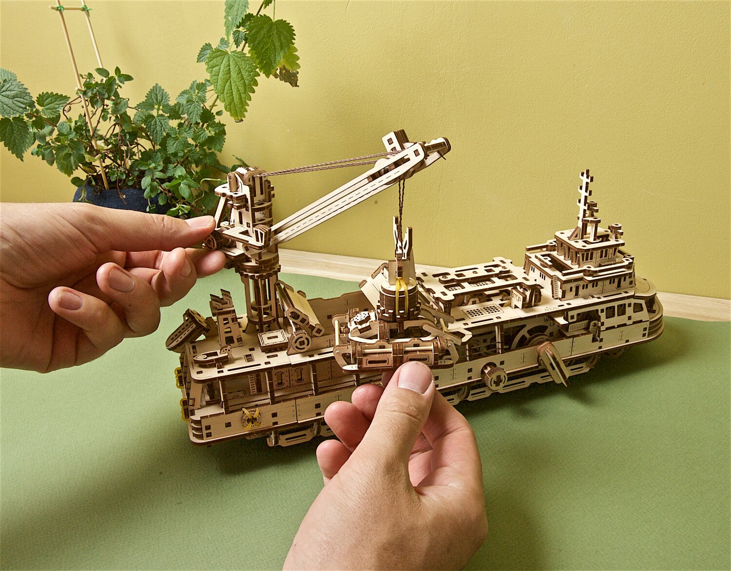 Ugears Research Vessel